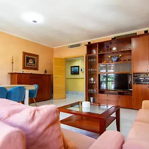 https://rentalsevilla-vvelo-en-triana.es-andalucia.com